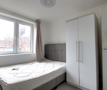 2 bedroom apartment to rent - Photo 6