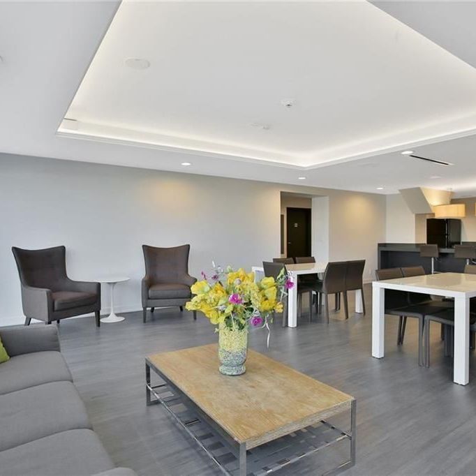 For Lease - 1940 IRONSTONE Drive Unit# 309, Burlington, Ontario - Photo 1