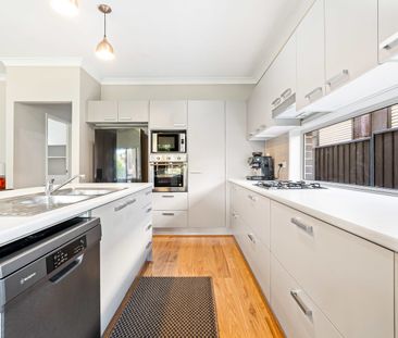 Spacious Three Bedroom Duplex in Prime Revesby Location - Photo 6
