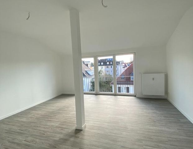 Schöne Dachgeschoßwohnung nähe Uni-Klinikum zu vermieten - Photo 1