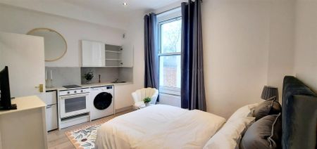 Holland Road, . - Photo 2