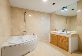 Apartamento de alquiler en Calle Eduardo Aguilera Romero, 12, Manantiales - Estación de Autobuses