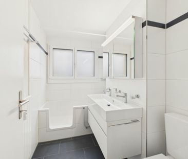 neu sanierte 4.5 Zimmer-Wohnung mit Balkon - Photo 2