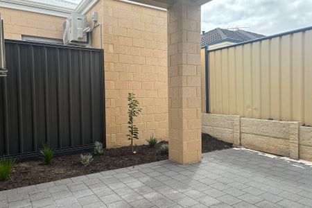 Modern, 3-Bedroom Villa in a Prime Location - Photo 2