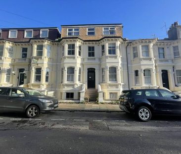 3 bedroom flat to rent - Photo 1