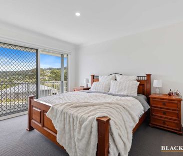 Near New Contemporary Living - Photo 6