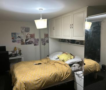 3 bedroom flat to rent - Photo 3