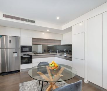 Modern Apartment in Convenient Location - Photo 4