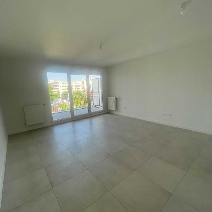 Apartment - Photo 1