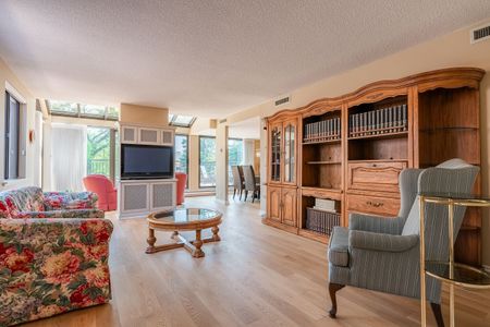 For Lease - 100 Lakeshore Road Unit# 710, Oakville, Ontario - Photo 2