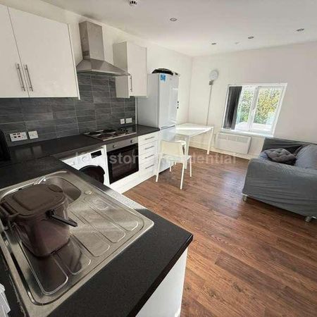 Woodville Road, Cardiff, CF24 - Photo 4