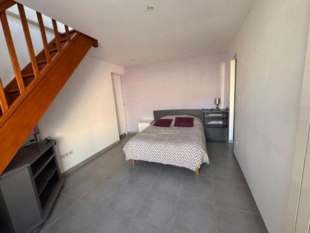 Location Maison 3 pièces 91m² ST VICTOR DE MALCAP 30500 - Photo 2
