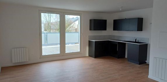 location Appartement T4 DE 100.17m² À BUSSY SAINT GEORGES - Photo 2