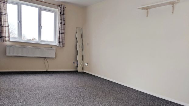 New Road, Mitcham - Photo 1