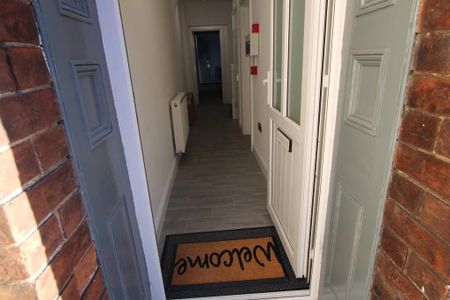 1 bedroom in a house share to rent - Photo 5
