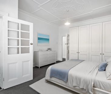 Spacious One-Bedroom Apartment in Prime St Kilda Location - Photo 6