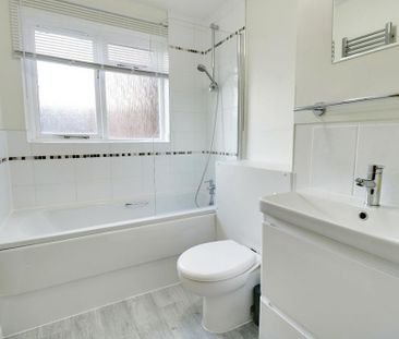2 bedroom flat to rent - Photo 6