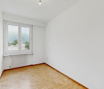 Spazioso con balcone e splendida vista sui castelli - Foto 2