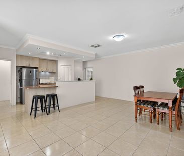 Modern Comfort in Madeley - Photo 3