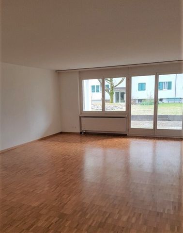 Grosszügige 3.5-Zimmerwohnung im Zentrum von Glattfelden - Foto 4
