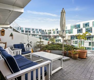 Stor solrig terrasse · delvist møbleret · 2 toiletter · Tæt på Kalv... - Foto 5