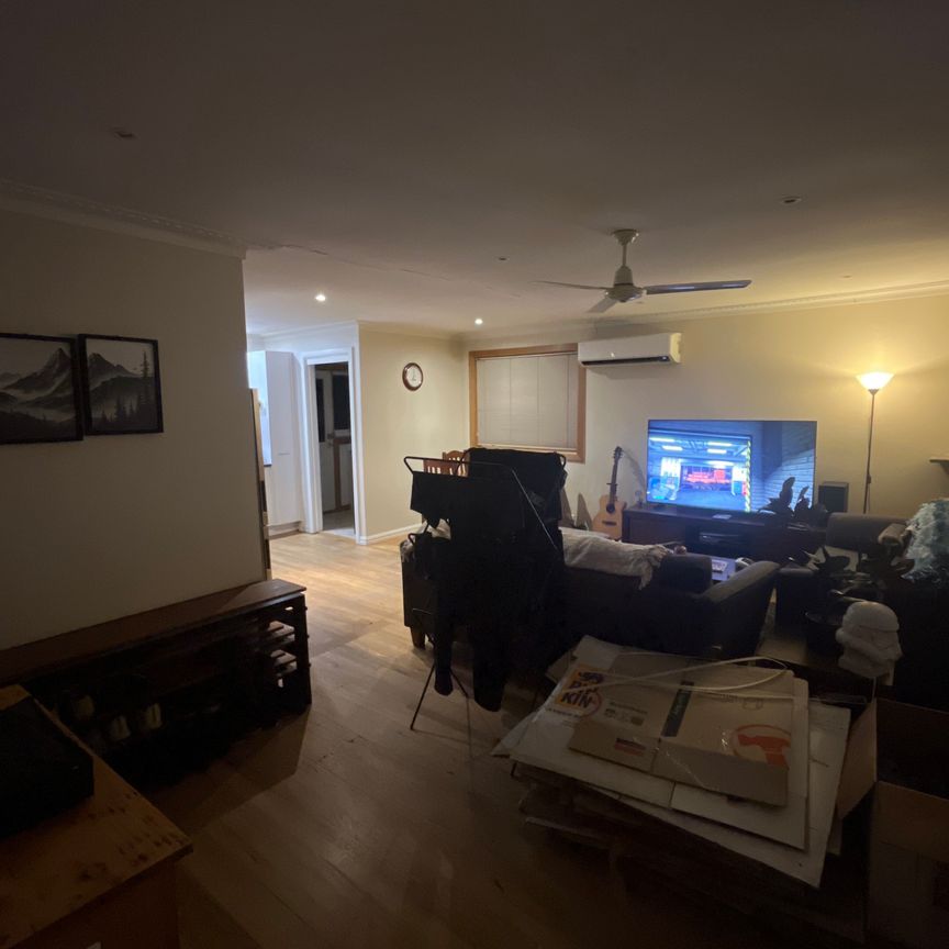 Knoxfield - Photo 1