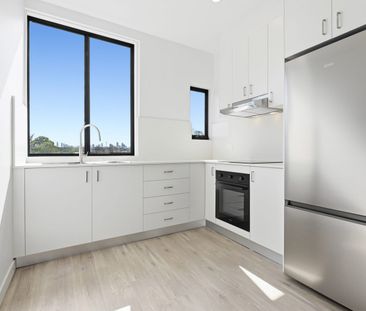 Brand New !! - 2 bedroom with City Views - Photo 5