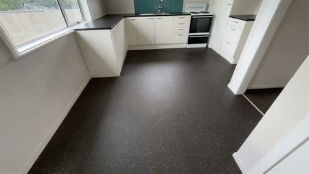 Warm, Modern 3-Bedroom Home - Taupiri - Photo 5