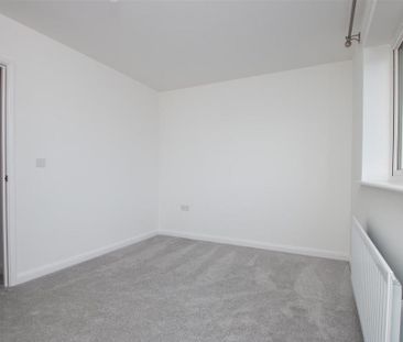 3 bedroom townhouse to rent - Photo 2