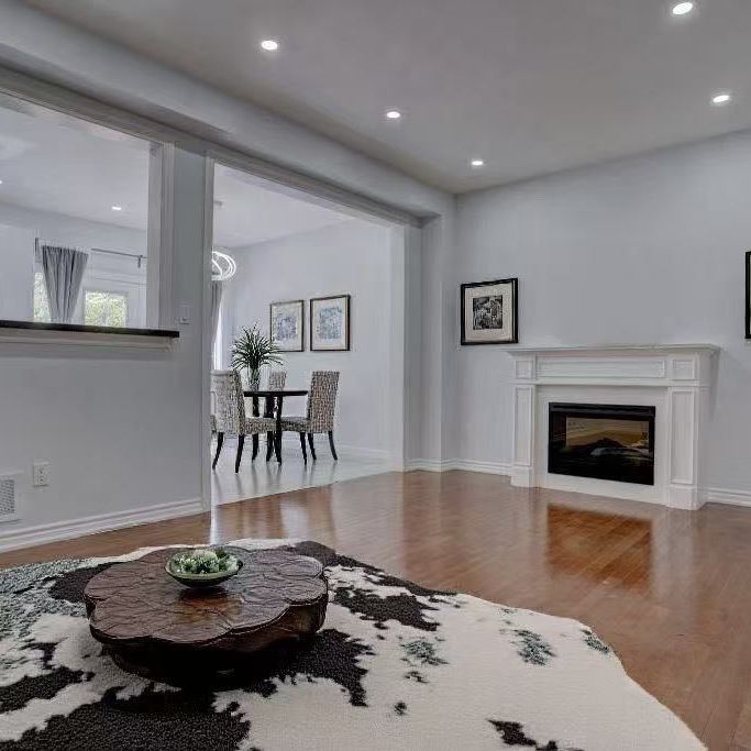 For Lease - 43 Gamble Glen Crescent, Richmond Hill, Ontario - Photo 1
