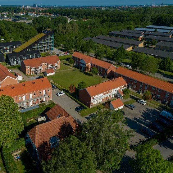 Dejlig 2-værelses lejlighed i et skønt område - Photo 1