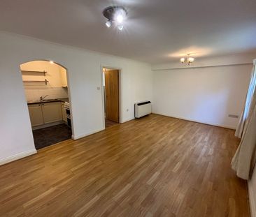 Ardross Court, Six Mile Bottom - Photo 3