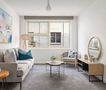 Perfect St Kilda East Pad - Photo 2