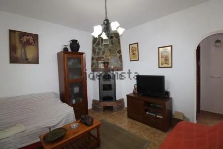 Alquiler de chalet pareado en Santa amalia - Photo 2