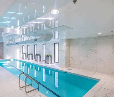 Central Auckland 1-Bedroom Apartment | Gym & Pool - Photo 4