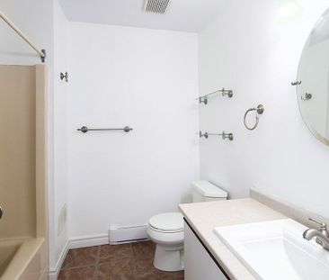 For Lease - 49 Trott Boulevard Unit# 182, Collingwood, Ontario - Photo 2