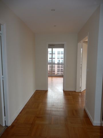 Location Appartement 3 pièces 83m² - Photo 5