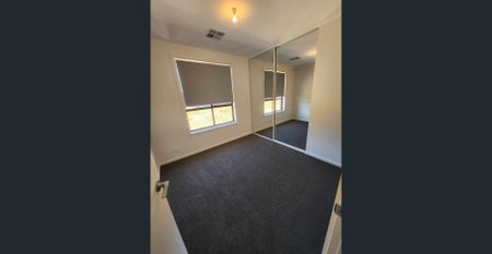 New 4 Bedroom Designer Home - Photo 4