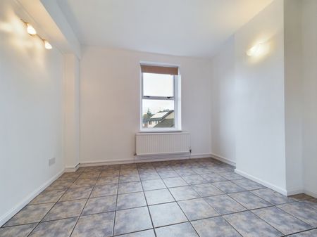 Codenham Lodge, St Stephens Road, Cheltenham, GL51 - Photo 2