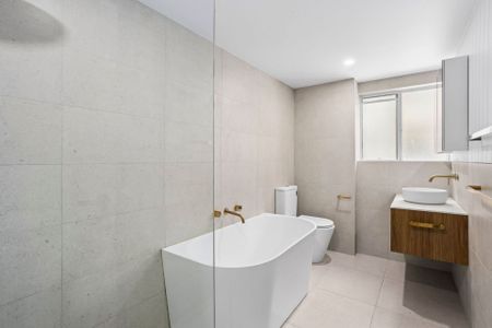 Collaroy, 10/18-22 Fielding Street - Photo 3