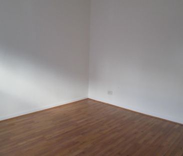 6 bedroom terraced house to rent - Photo 3