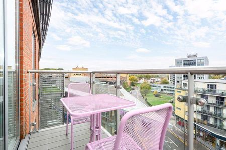 1 bedroom flat to rent - Photo 2