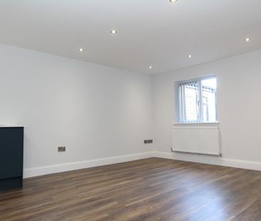 2 bedroom link detached house to rent - Photo 1