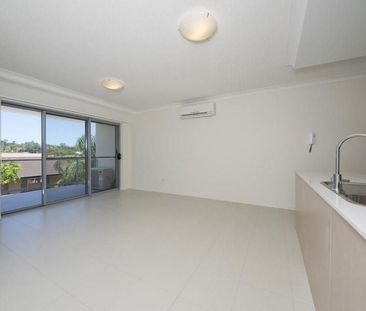For Lease: Low-Maintenance Townhouse Living in the Heart of Beenleigh! - Photo 1