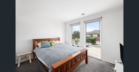 Modern and relaxed haven so close to Westfield Southland - Photo 2