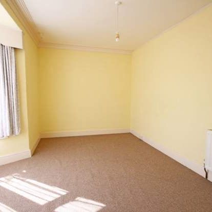 2 bedroom property to rent in Colwyn Bay - Photo 4