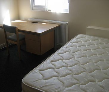 7 Bed Luxury Student House - StudentsOnly Teeside - Photo 1