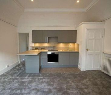 Ingoldsby House, High Street, Petersfield, Hampshire, GU32 - Photo 3