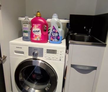 North Melbourne - Photo 1