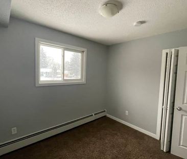 6 - 1017 Northumberland Avenue - Photo 5